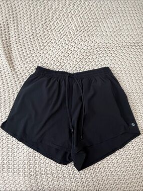Lululemon Pace Rival shorts *bikini liner